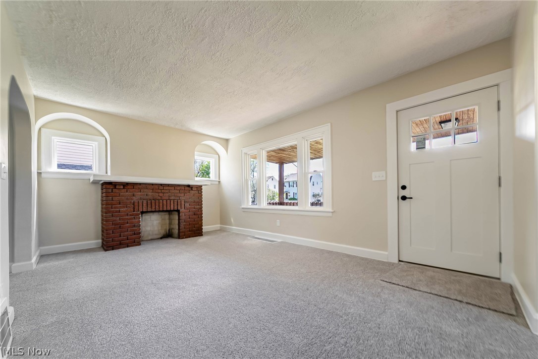 17408 Elsienna Avenue Cleveland OH 44135