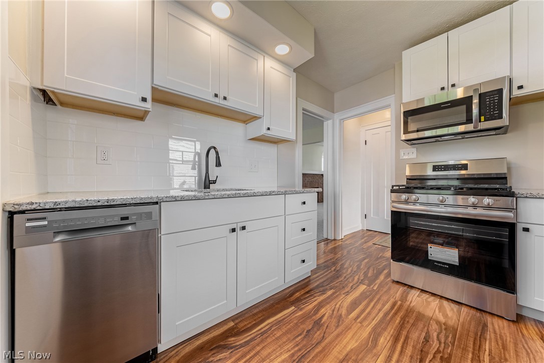 17408 Elsienna Avenue Cleveland OH 44135