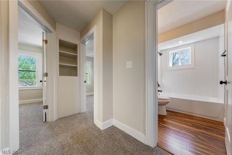 17408 Elsienna Avenue Cleveland OH 44135