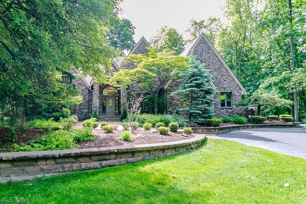 9323 Regency Woods Drive Kirtland OH 44094