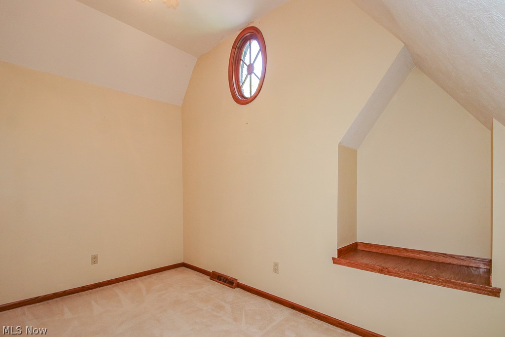 9323 Regency Woods Drive Kirtland OH 44094