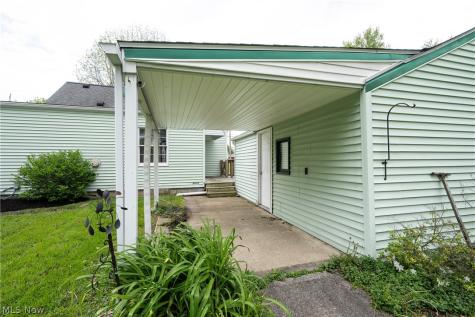 4020 Stratmore Avenue Youngstown OH 44511