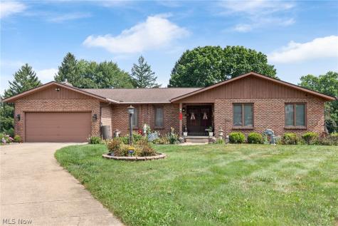 3741 Muirfield Drive Uniontown OH 44685