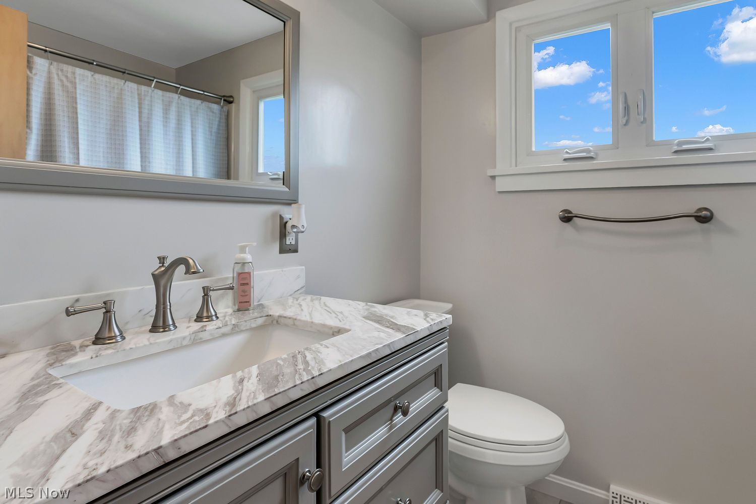 952 Krehl Avenue Girard OH 44420