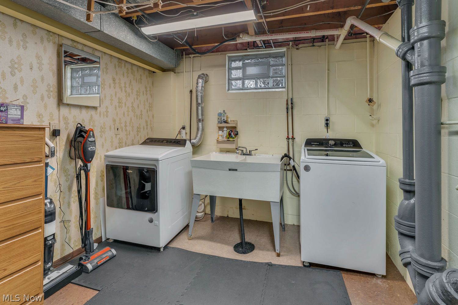 952 Krehl Avenue Girard OH 44420