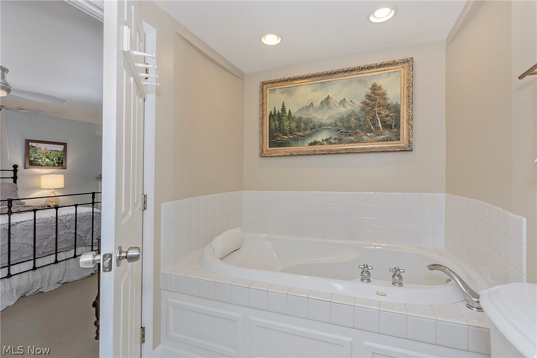 63 Kenton Road Chagrin Falls OH 44022
