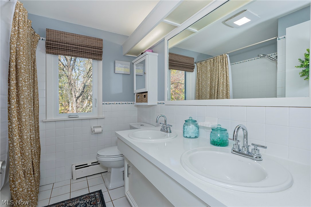 63 Kenton Road Chagrin Falls OH 44022