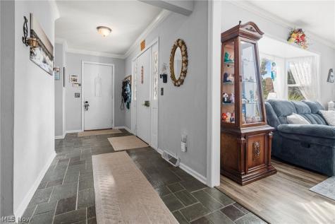 1200 Briarview Avenue NW North Canton OH 44720