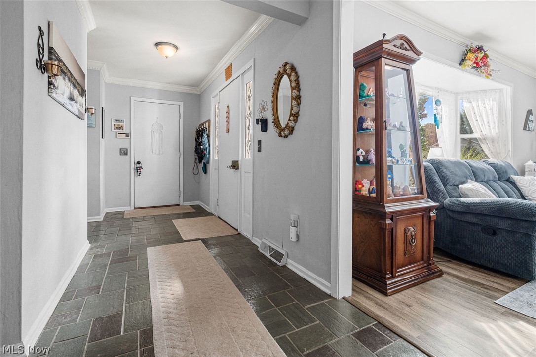 1200 Briarview Avenue NW North Canton OH 44720