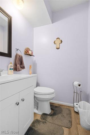1200 Briarview Avenue NW North Canton OH 44720