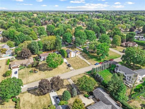 1200 Briarview Avenue NW North Canton OH 44720
