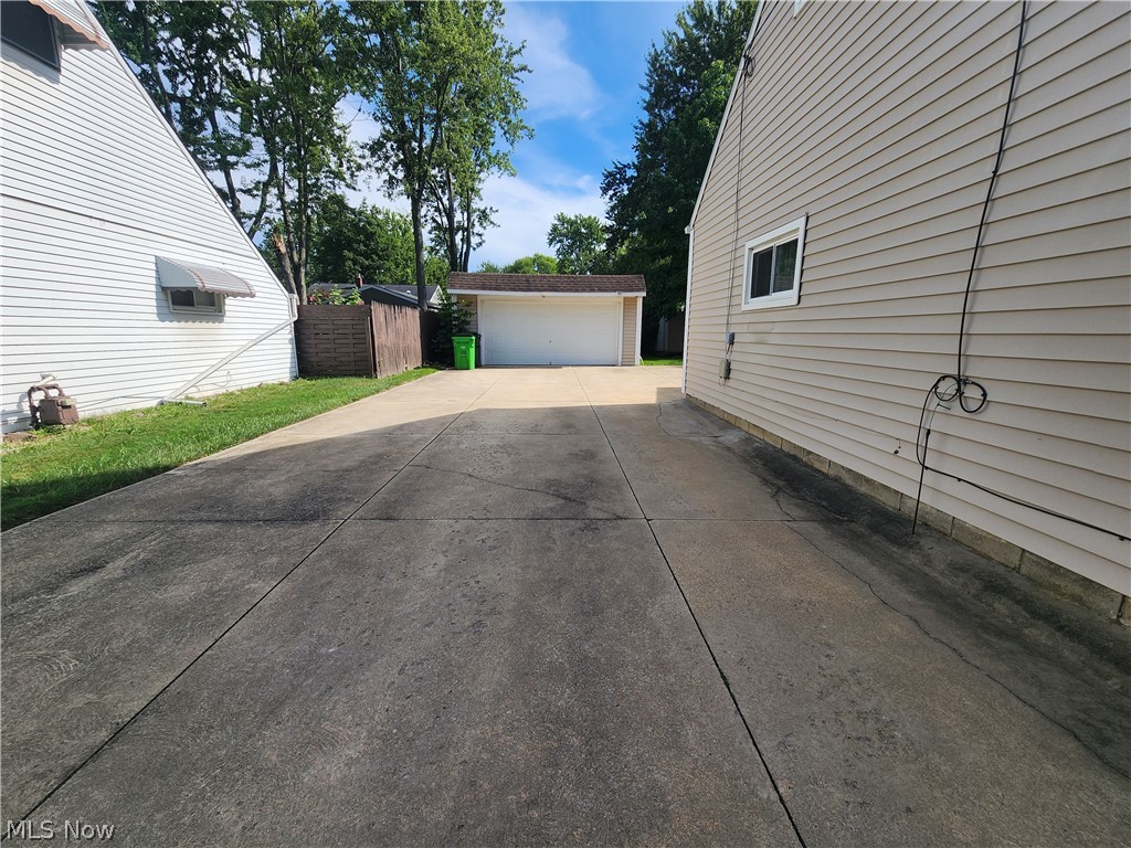 221 Wallace Drive Berea OH 44017