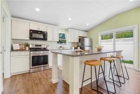 6483 Christene Boulevard Brook Park OH 44142
