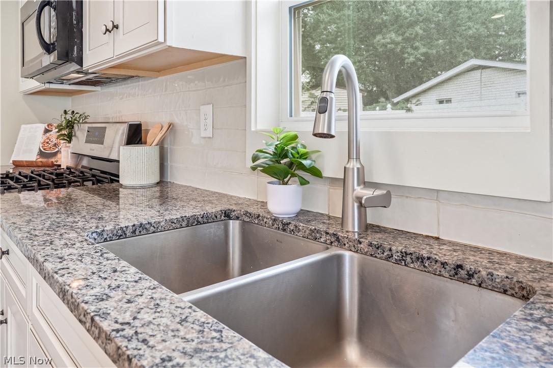 6483 Christene Boulevard Brook Park OH 44142