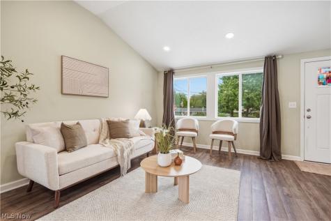 6483 Christene Boulevard Brook Park OH 44142