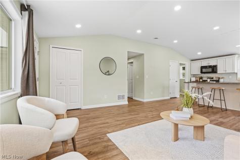 6483 Christene Boulevard Brook Park OH 44142