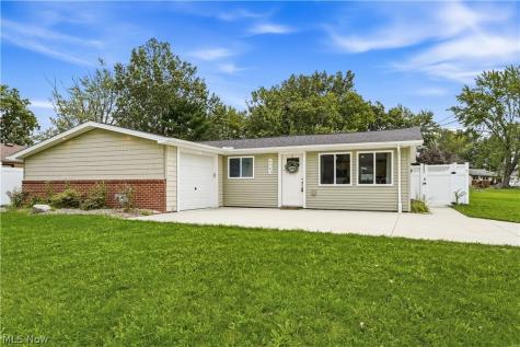 6483 Christene Boulevard Brook Park OH 44142