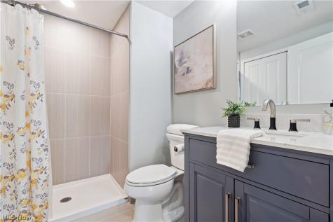 6483 Christene Boulevard Brook Park OH 44142