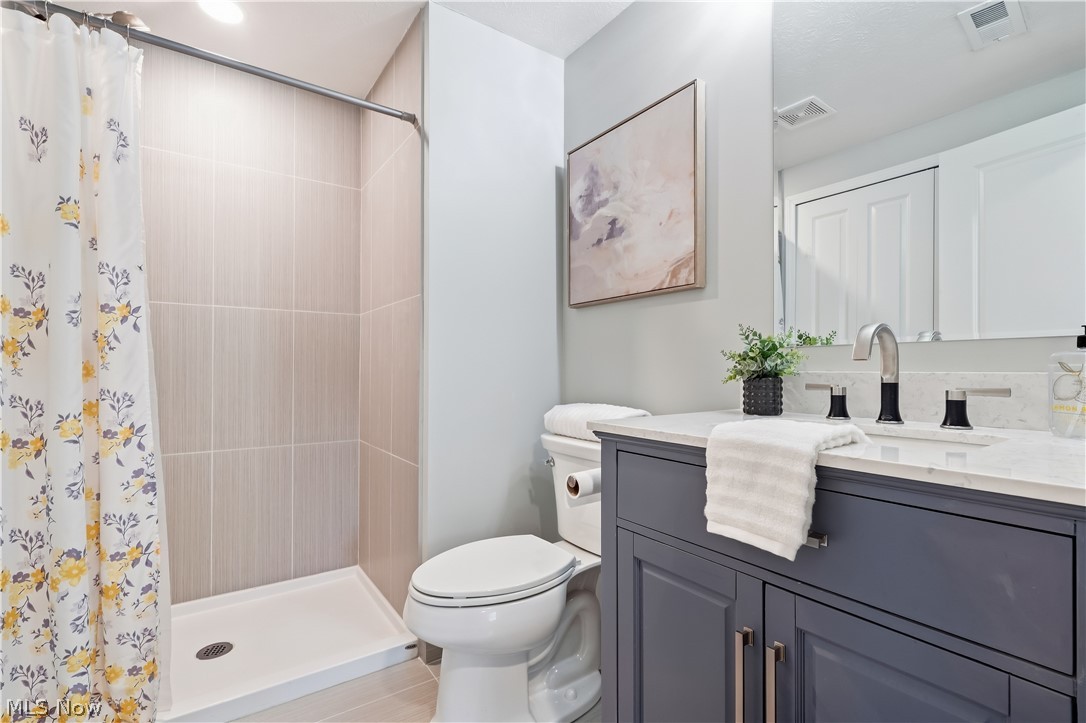 6483 Christene Boulevard Brook Park OH 44142