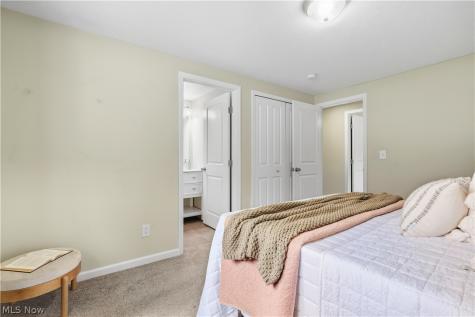 6483 Christene Boulevard Brook Park OH 44142