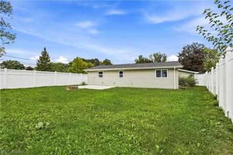 6483 Christene Boulevard Brook Park OH 44142
