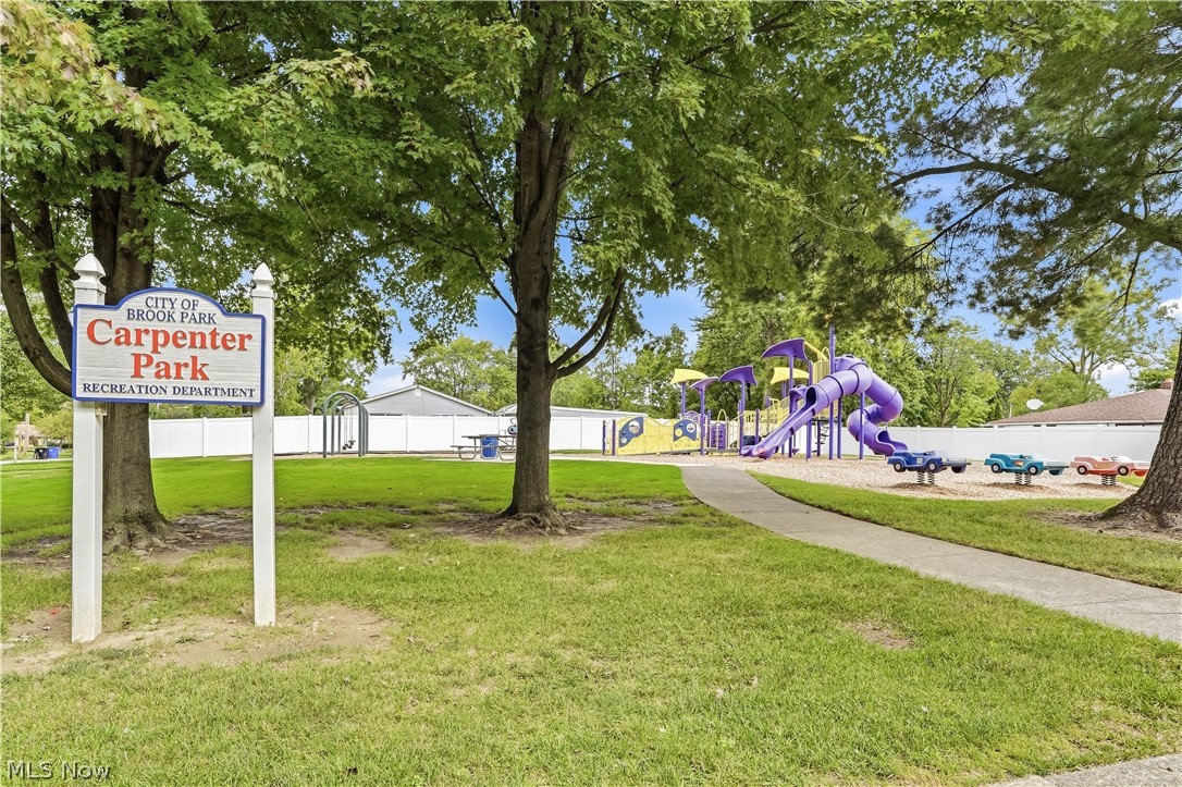 6483 Christene Boulevard Brook Park OH 44142