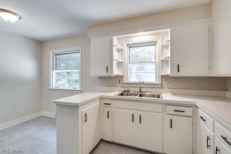 344 E 250th Street Euclid OH 44132