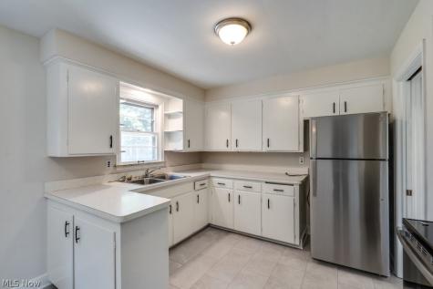 344 E 250th Street Euclid OH 44132