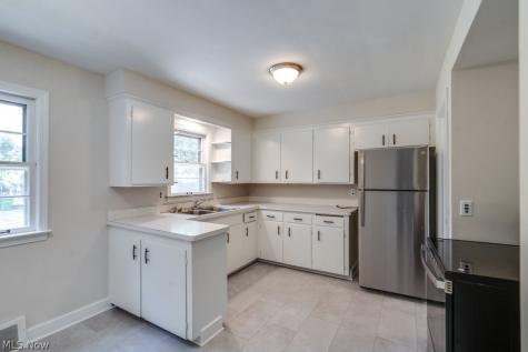 344 E 250th Street Euclid OH 44132