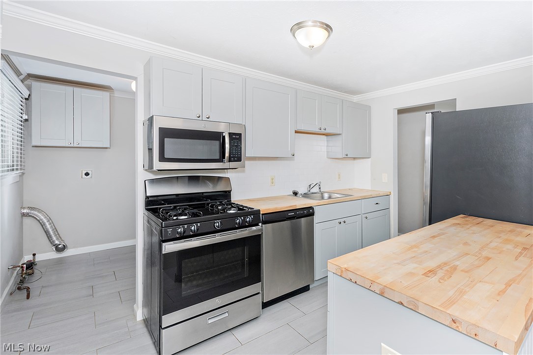 550 Augdon Drive Elyria OH 44035