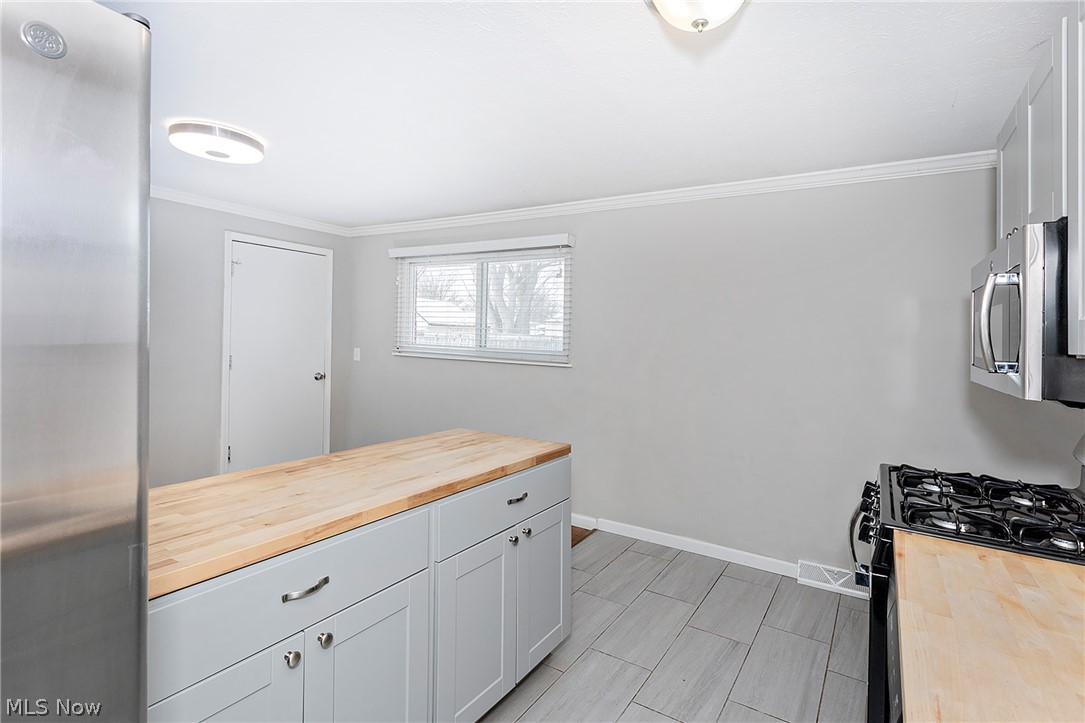 550 Augdon Drive Elyria OH 44035