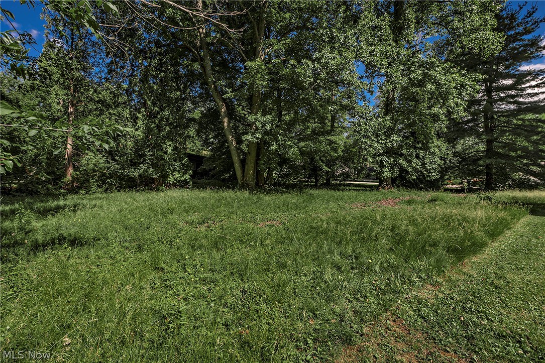15880 Laurel Road Chagrin Falls OH 44022
