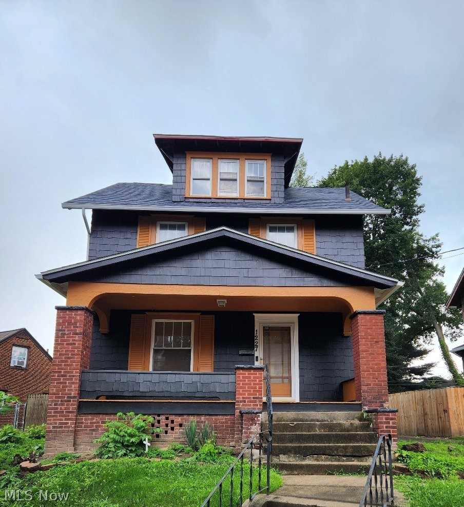 1227 Mcgregor Avenue NW Canton OH 44703