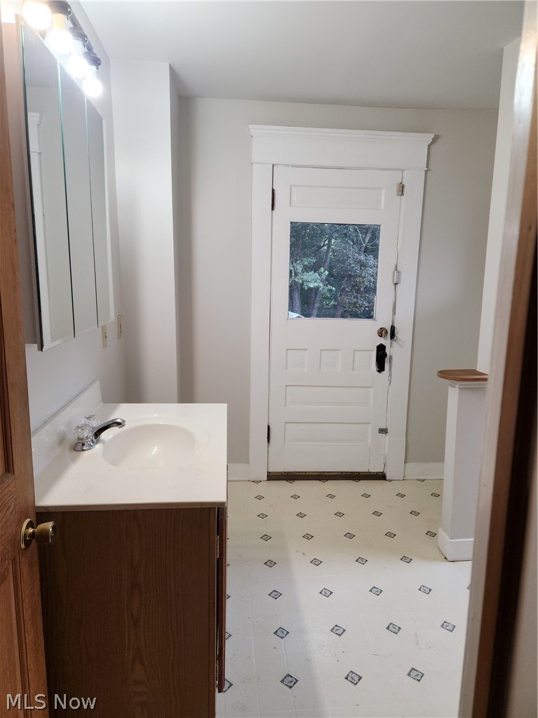 1227 Mcgregor Avenue NW Canton OH 44703