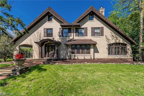2170 S Overlook Road Cleveland Heights OH 44106