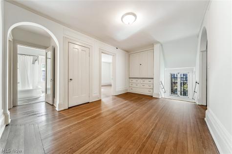 2170 S Overlook Road Cleveland Heights OH 44106