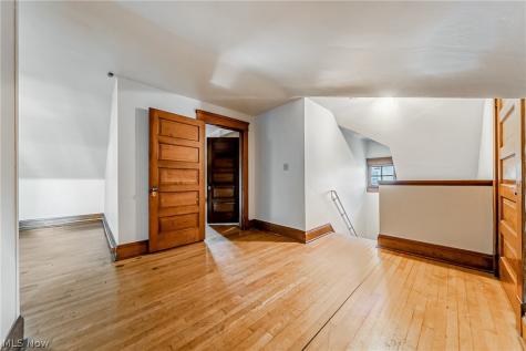 2170 S Overlook Road Cleveland Heights OH 44106