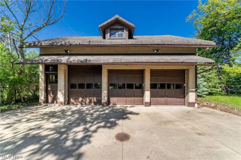 2170 S Overlook Road Cleveland Heights OH 44106