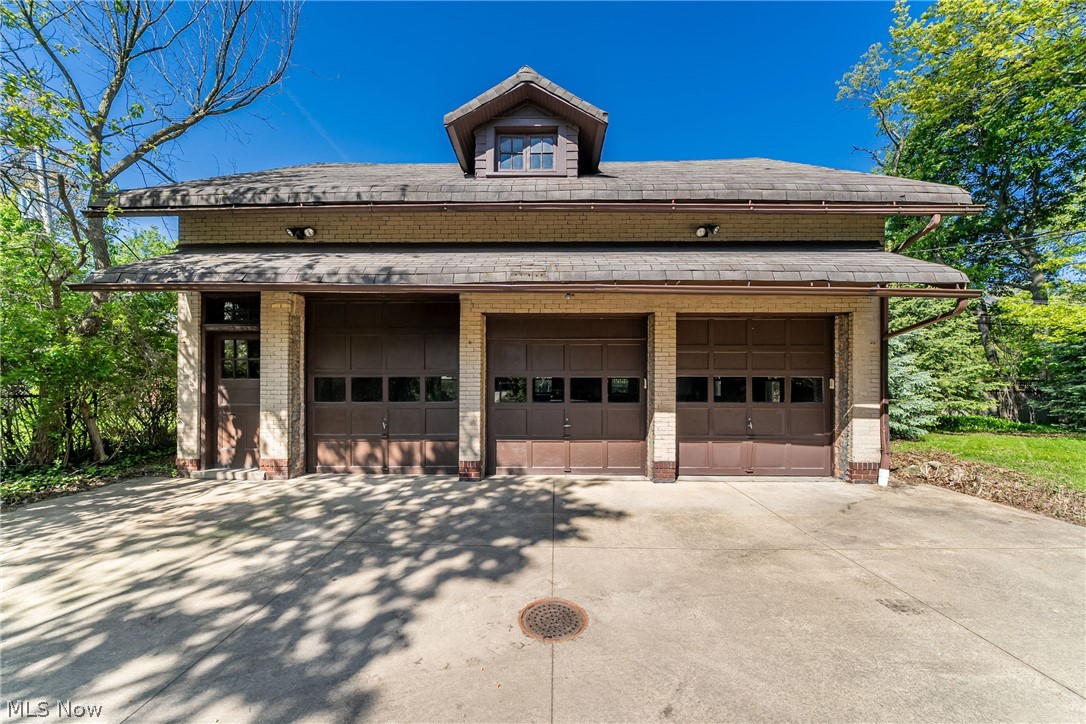 2170 S Overlook Road Cleveland Heights OH 44106