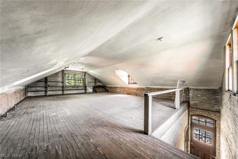 2170 S Overlook Road Cleveland Heights OH 44106