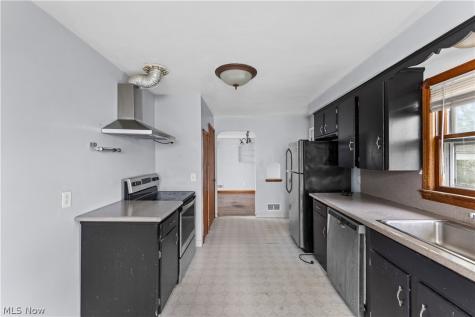 6305 Kenneth Avenue Parma OH 44129
