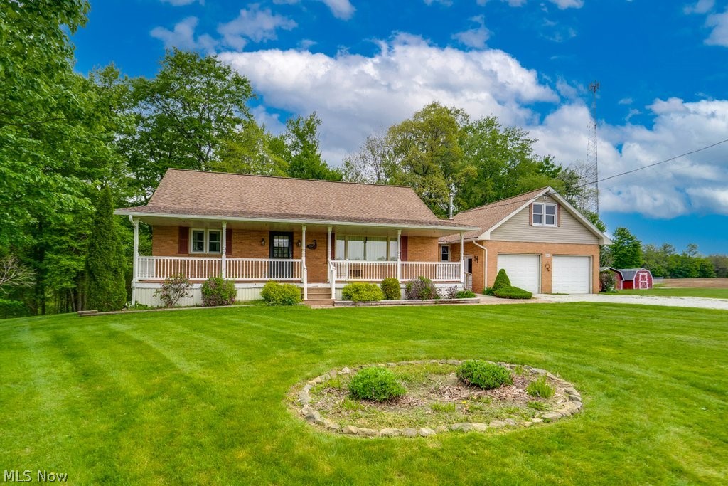 2267 Bellflower Road NE East Rochester OH 44625