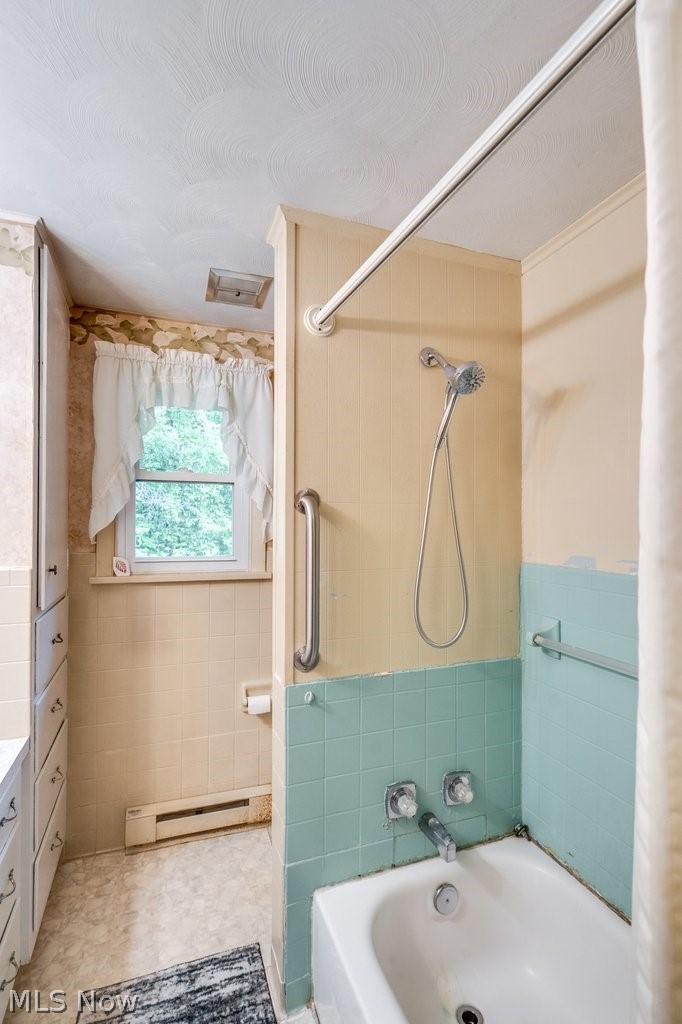 2267 Bellflower Road NE East Rochester OH 44625