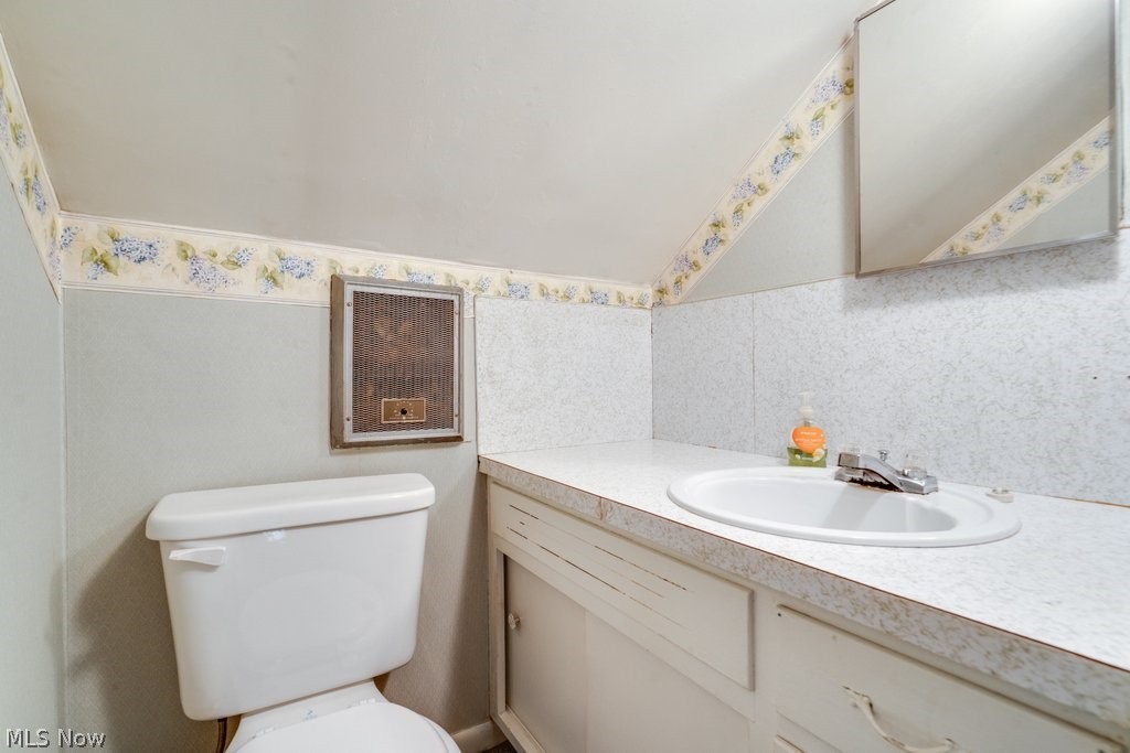 2267 Bellflower Road NE East Rochester OH 44625