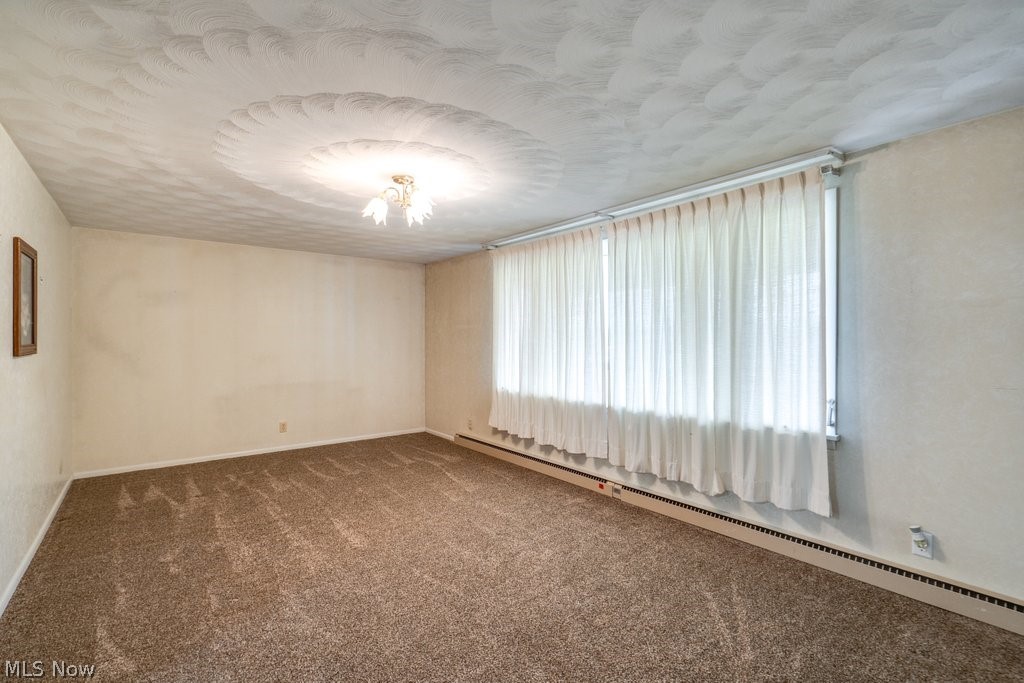 2267 Bellflower Road NE East Rochester OH 44625