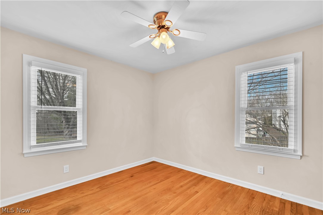 883 Bonnie Brae Avenue NE Warren OH 44483