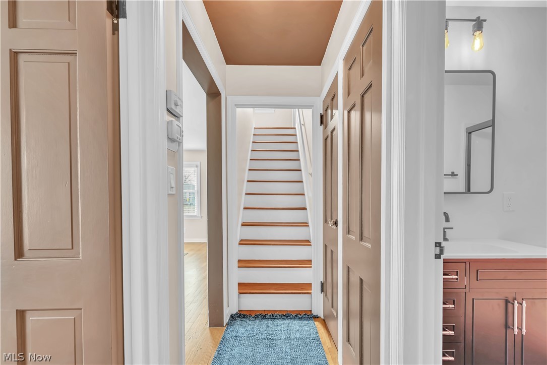 883 Bonnie Brae Avenue NE Warren OH 44483