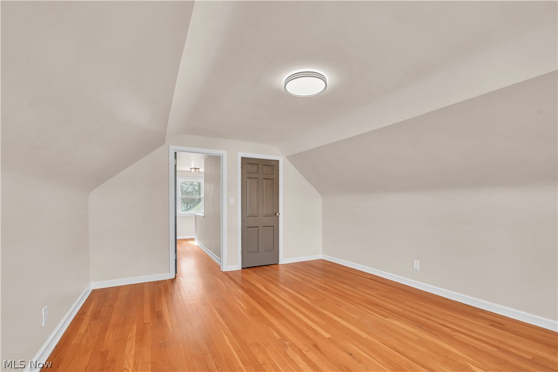 883 Bonnie Brae Avenue NE Warren OH 44483