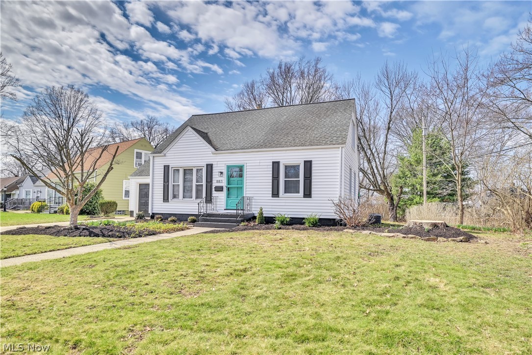 883 Bonnie Brae Avenue NE Warren OH 44483