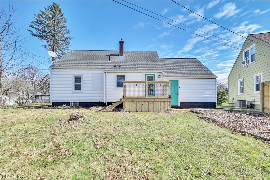 883 Bonnie Brae Avenue NE Warren OH 44483